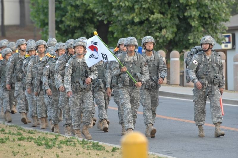 Южная Корея начинает сокращение вооруженных сил