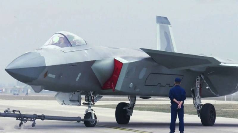 Chinese pilot commented especially fighter J-20