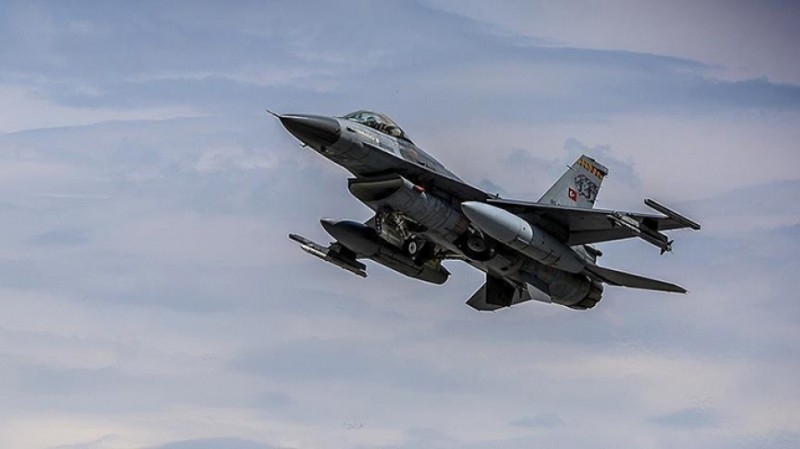 Turkish Air Force struck at the base of the Kurds in the north of the SAR, media reported