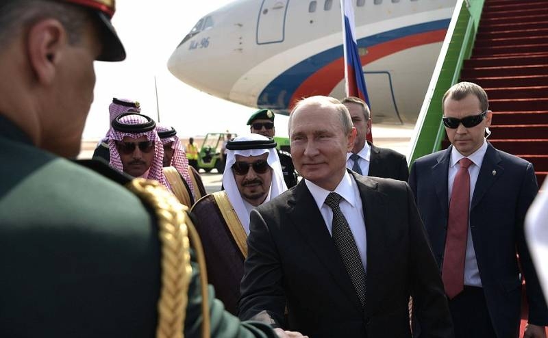 Президент России прибыл с государственным визитом в Саудовскую Аравию