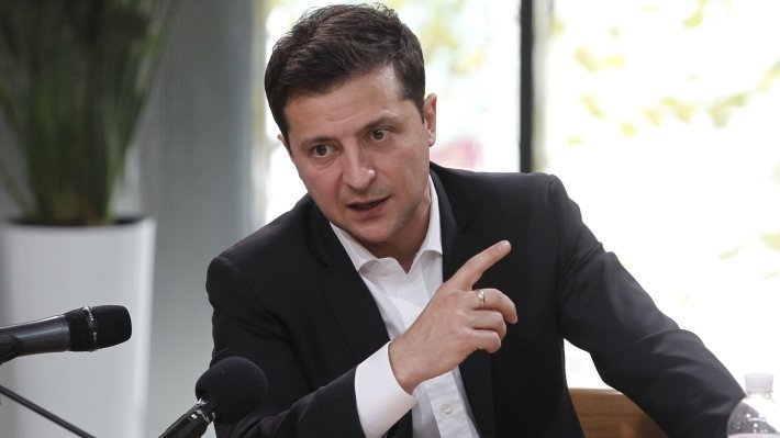 Confrontation Poroshenko and Zelensky Europe bows to the Russian position on the Donbas
