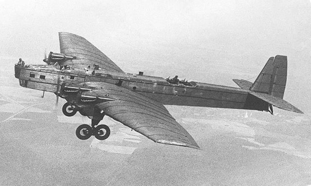 Avions de combat: Pe-8, ne devenant pas «forteresse volante» 