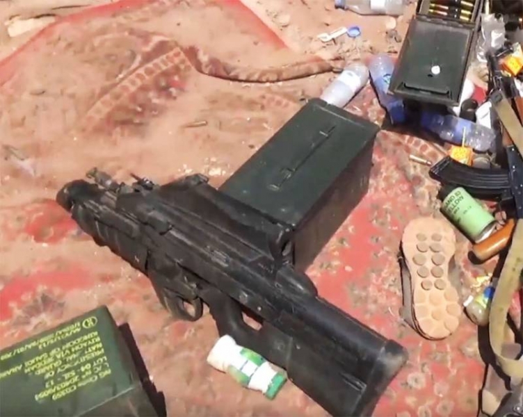 Huthis got trophies in the form of Belgian rifles FN F2000 Saudi National Guard under special forces