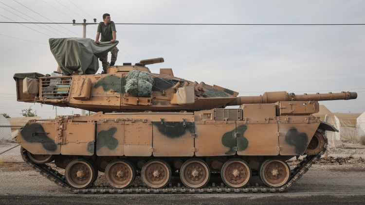 Syrian troops take control of part of the highway to the border with Turkey