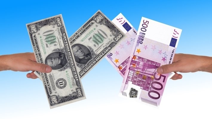 The Central Bank announced the official dollar and the euro on 31 October