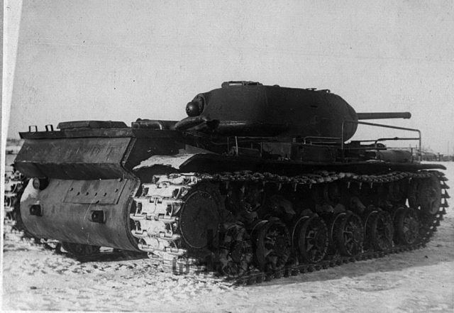La difícil historia del desarrollo del tanque pesado soviético IS-6. 