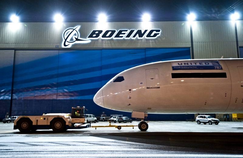 Фиаско новейших гражданских лайнеров: Пентагон бросился спасать Boeing