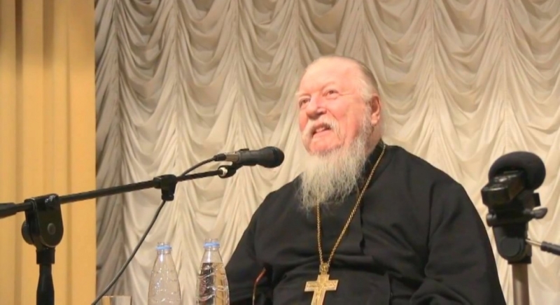 Arcipreste Smirnov, ¿Qué poderes necesita la Iglesia Ortodoxa Rusa para mejorar la tasa de natalidad en la Federación Rusa?