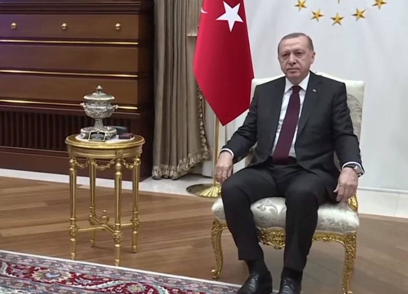 "Выдайте нам главаря террористов": Erdogan asked the US General Kurdish issue