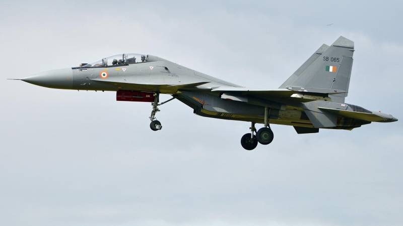 medios indios: Почему элитные Су-35 могут выиграть тендер на 12 mil millones. Muñeca.