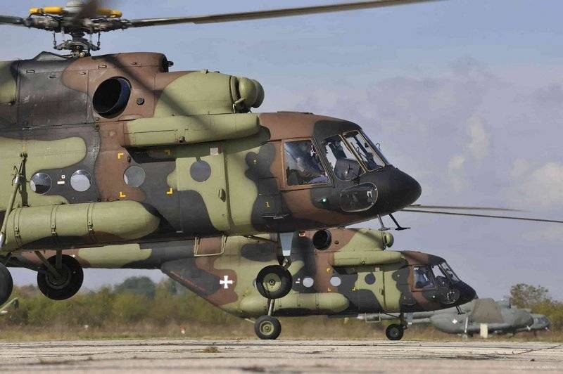 Сербия получила три вертолёта Ми-17 накануне празднования Дня освобождения