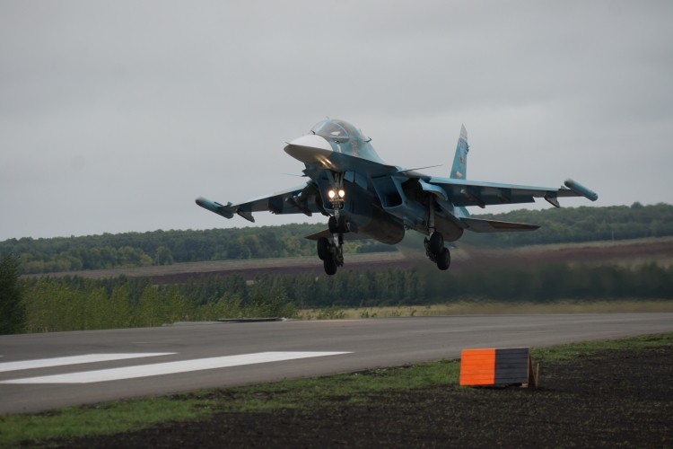 Belgian military over the Baltic Su-34 took off through a thermal imager