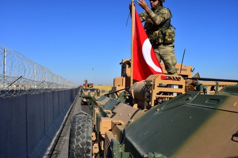 Советник Эрдогана уточнил размеры границ зоны безопасности в Сирии, согласованные с США