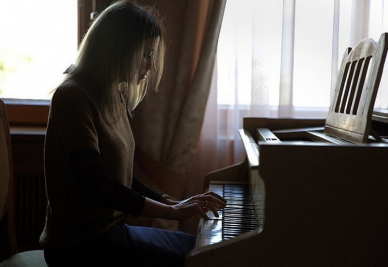 Poklonskaya Boryasky and played the piano in the State Duma