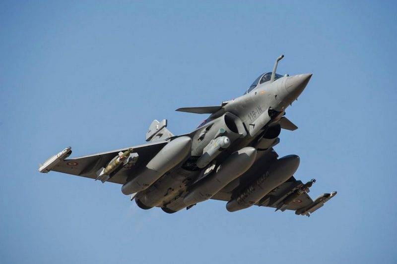 ВВС Франции намерены летать на "Рафалях" еще полвека