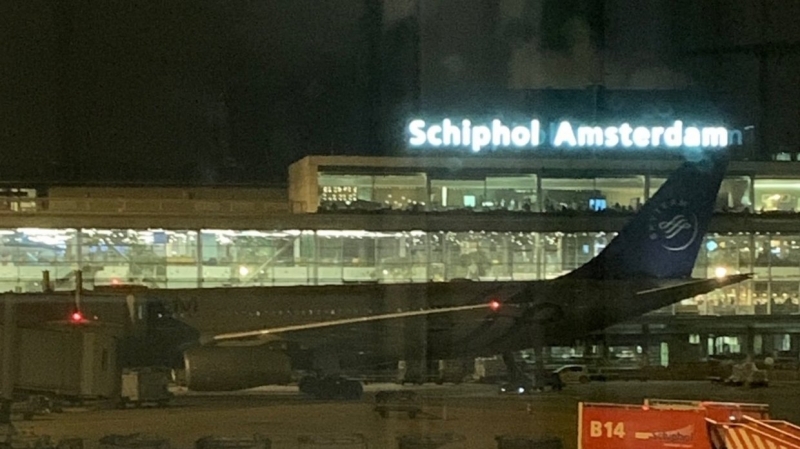 СМИ сообщают о захвате самолета в аэропорту Амстердама