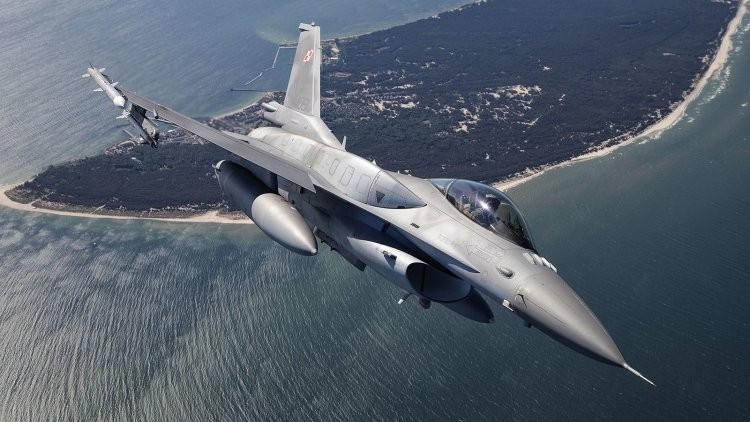 Fighter F-16 US Air Force dropped a missile during a training flight over Japan