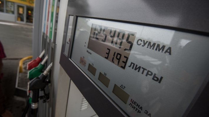 Цены на топливо в 2020 году сдержит механизм 2019 года