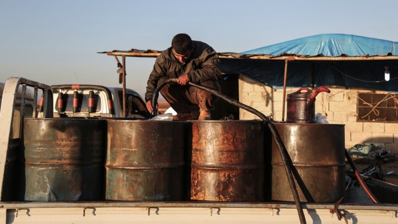 Occupation Zaevfratya Kurdish gangs and the United States launched a general redistribution of Syria stolen oil