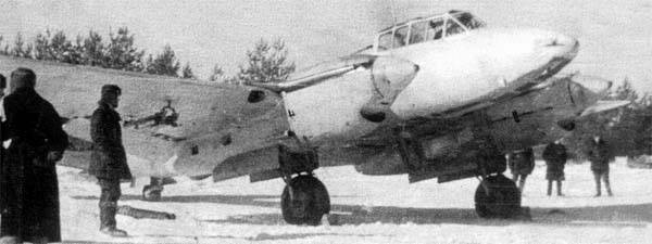 warplanes: fighters Pe and Pe-3-3bis 