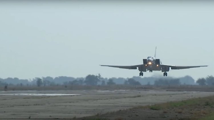Russian aircraft begins to patrol the new districts in the Syrian provinces of Raqqa and Hasaka