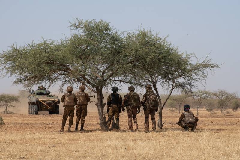 Killed in Mali French military reproached colonialism