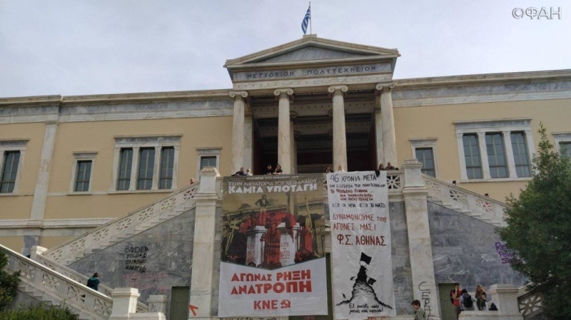 Афины ждут погрома. Colonne de Vladimir Tulin