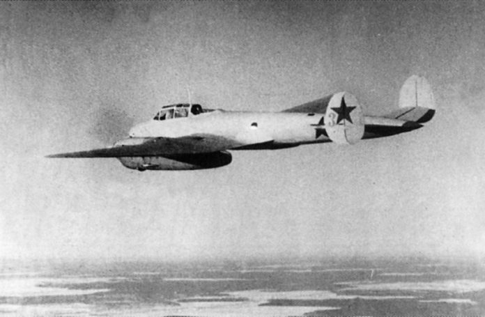 warplanes: fighters Pe and Pe-3-3bis 