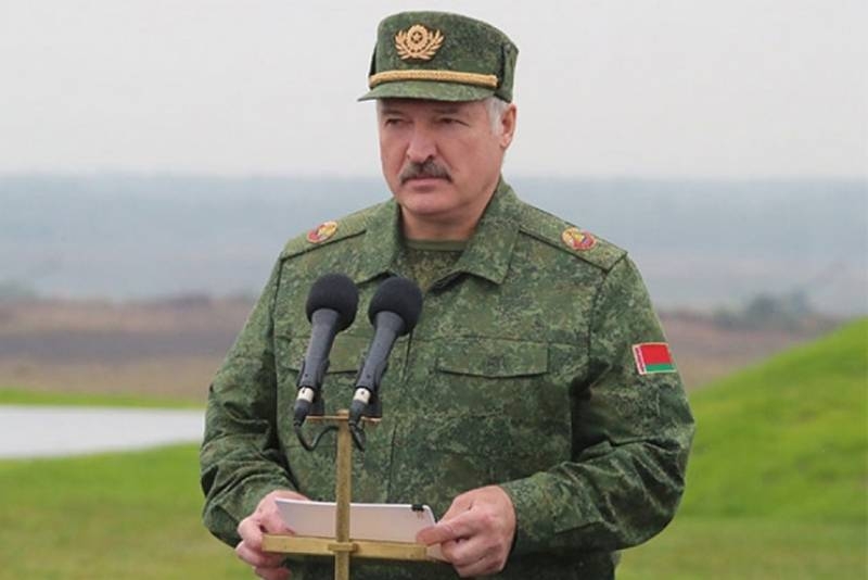 Лукашенко хотел получить эскадрилью российских Су-30СМ бесплатно