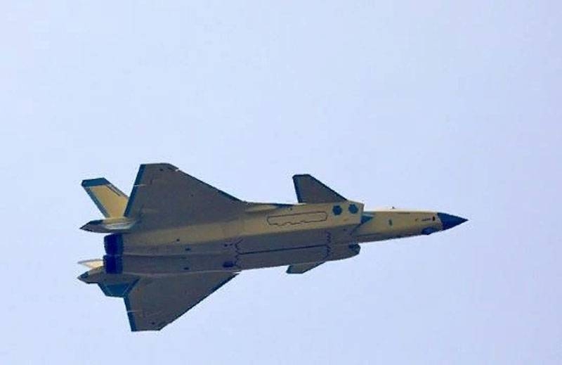 Обновлённый китайский авиадвигатель Taihang не позволяет J-20 превзойти F-35