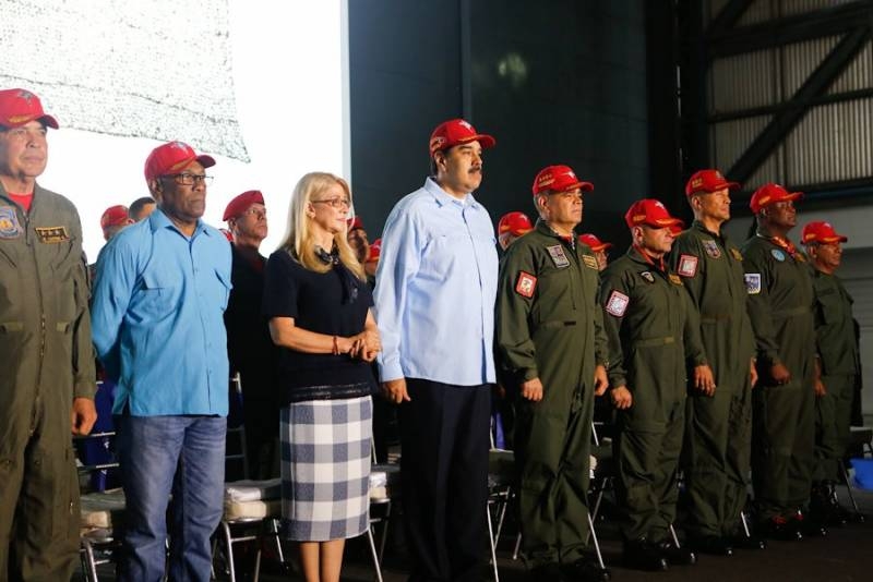 Мадуро мобилизовал армию Венесуэлы после получения разведданных