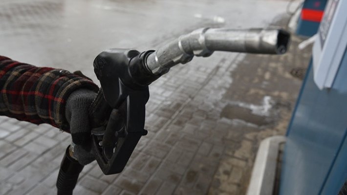 Цены на топливо в России предстоящей зимой сбалансирует пониженный спрос