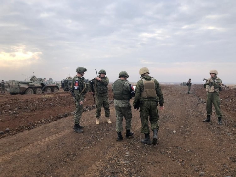 Армейская авиация РФ провела патрулирование в Сирии по двум маршрутам