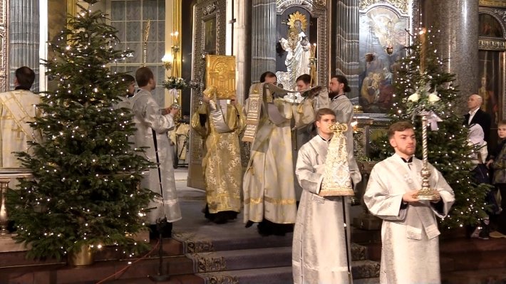 Рождество Христово 7 Janvier: встреча праздника, traditions, угощения, когда колядуют