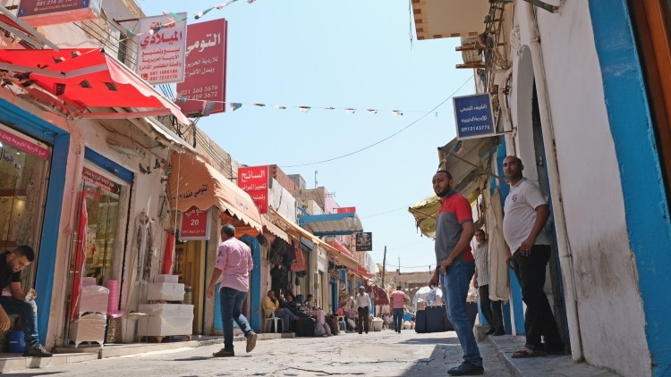 Ливийцы жалуются на непотребное поведение боевиков ПНС, заполонивших улицы Триполи