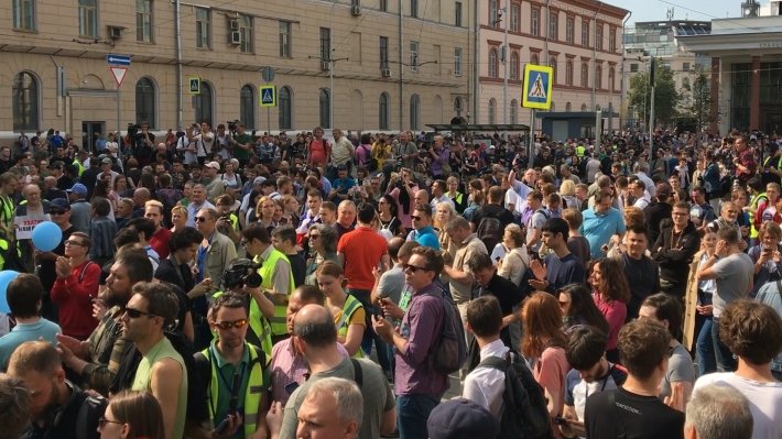 Ужесточением наказания за незаконные митинги Россия избежит социальных проблем