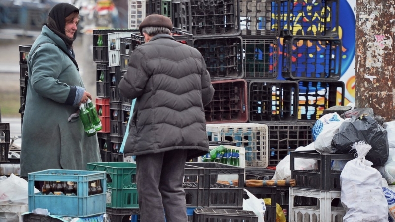 Киев поможет малоимущим украинцам советами в поисках работы и покупке дешевого жилья