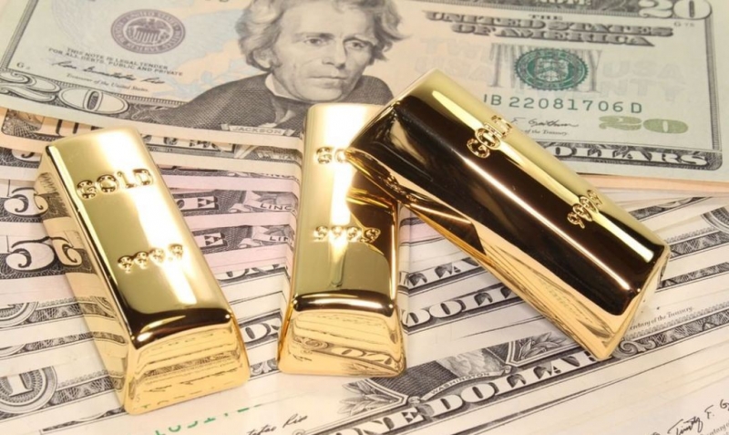 The US dollar is losing gold