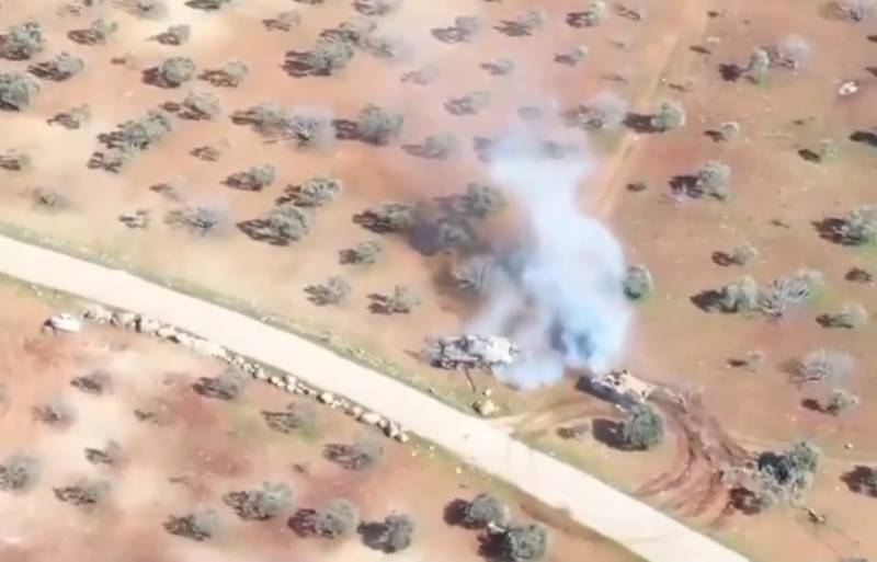 Как боевики на БМП пытались спастись при внезапной встрече с сирийским танком