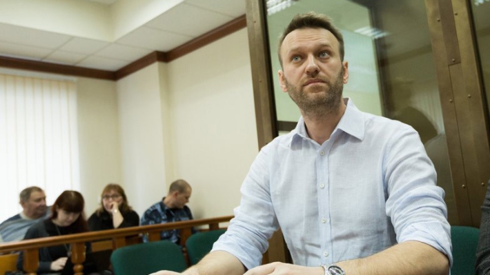 Навальный цепляется за мнимые поводы дискредитации Победы для отработки заказа Запада