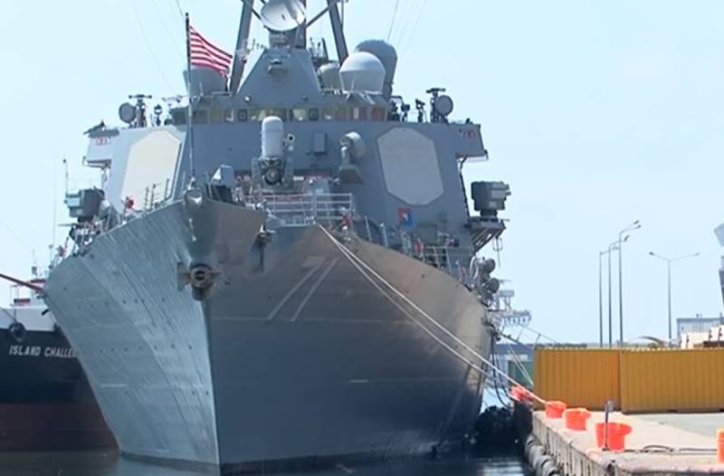 Названа цель захода военного корабля США с ракетами Tomahawk в Чёрное море