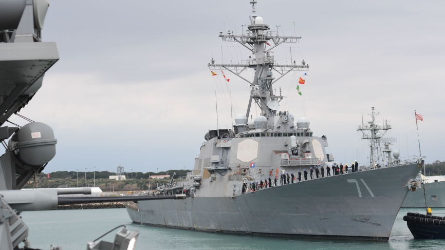 Военный эксперт уверен, что эсминец США в Черном море не осмелится провоцировать Шойгу