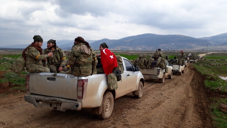Российские военные провели 13 турецких колонн к их постам в сирийском Идлибе
