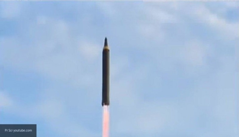 КНДР произвела пуск неизвестного снаряда в сторону Японского моря