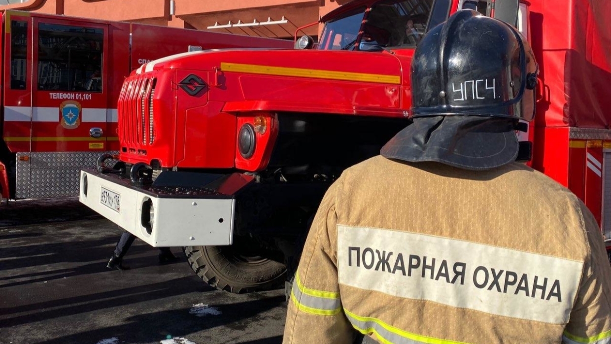 30 человек эвакуированы в Петербурге из-за возгорания водородной станции