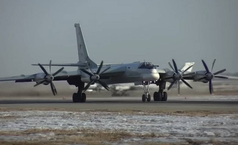 В Сети появилось видео полёта Ту-95МС в сопровождении японских истребителей