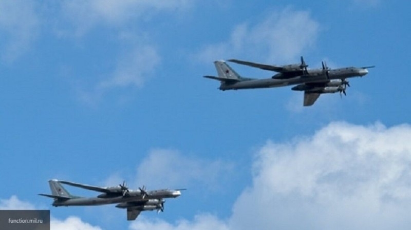 Russian Defense Ministry showed on video, how Tu-95MS bomber escaped a missile strike