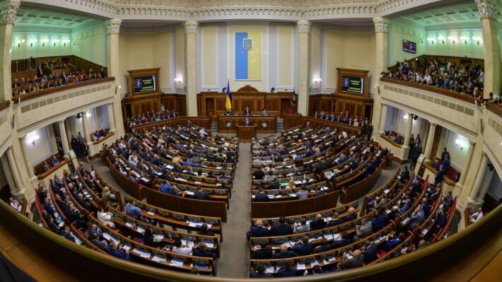 Оппозиция Украины зарабатывает очки с помощью Донбасса на теряющем рейтинги Зеленском