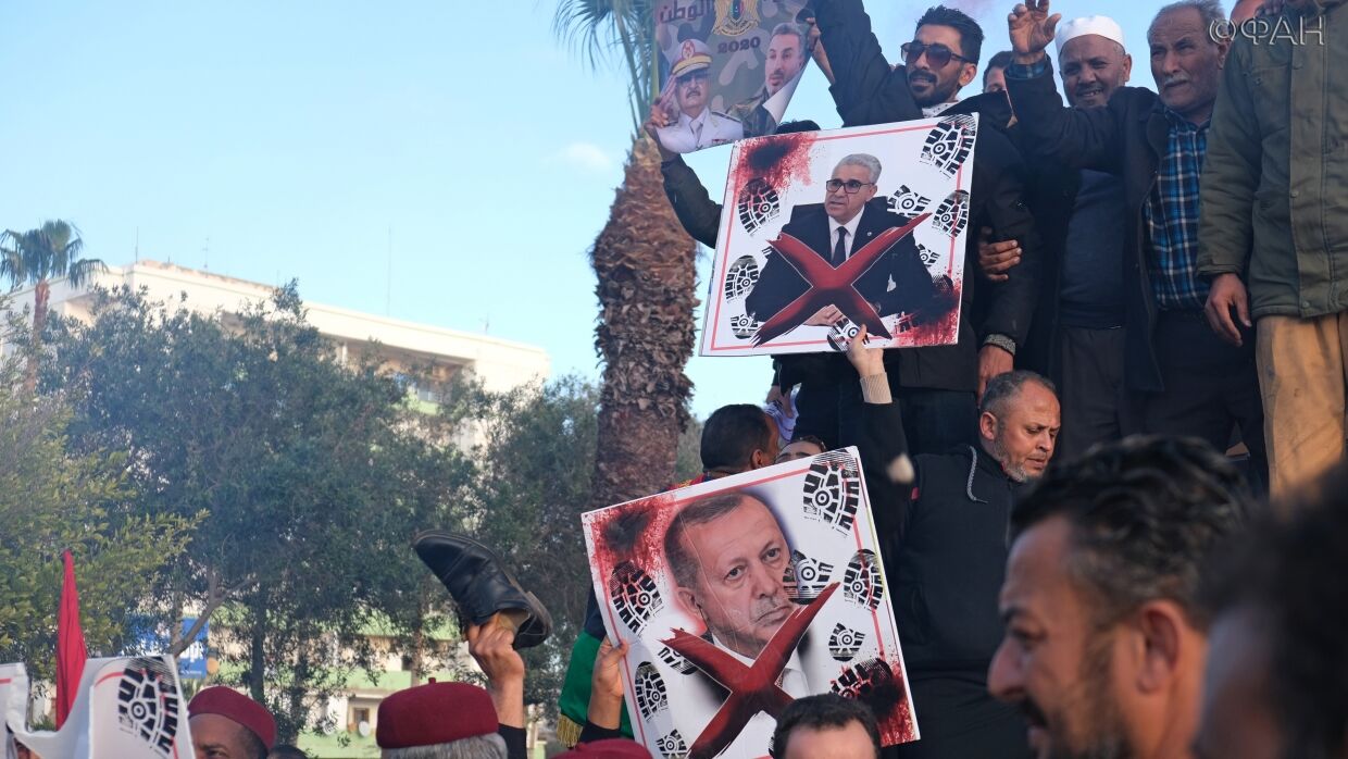 Перенджиев: Хафтар, в отличие от Сарраджа, создаст гражданскую власть в Ливии