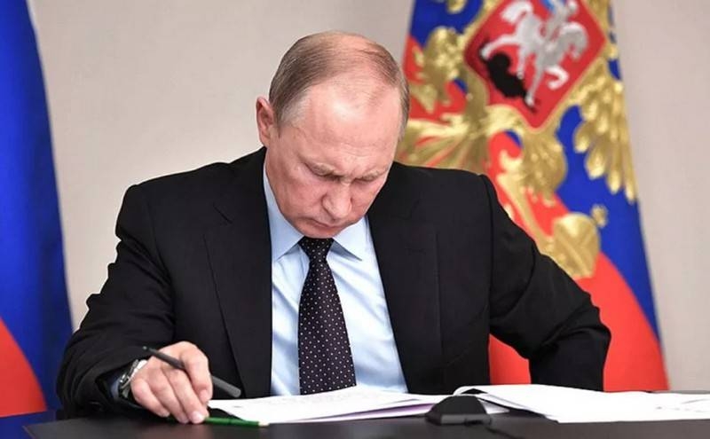 Putin has simplified the acquisition of Russian citizenship